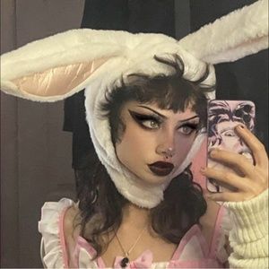 Meet your Posher, Liz